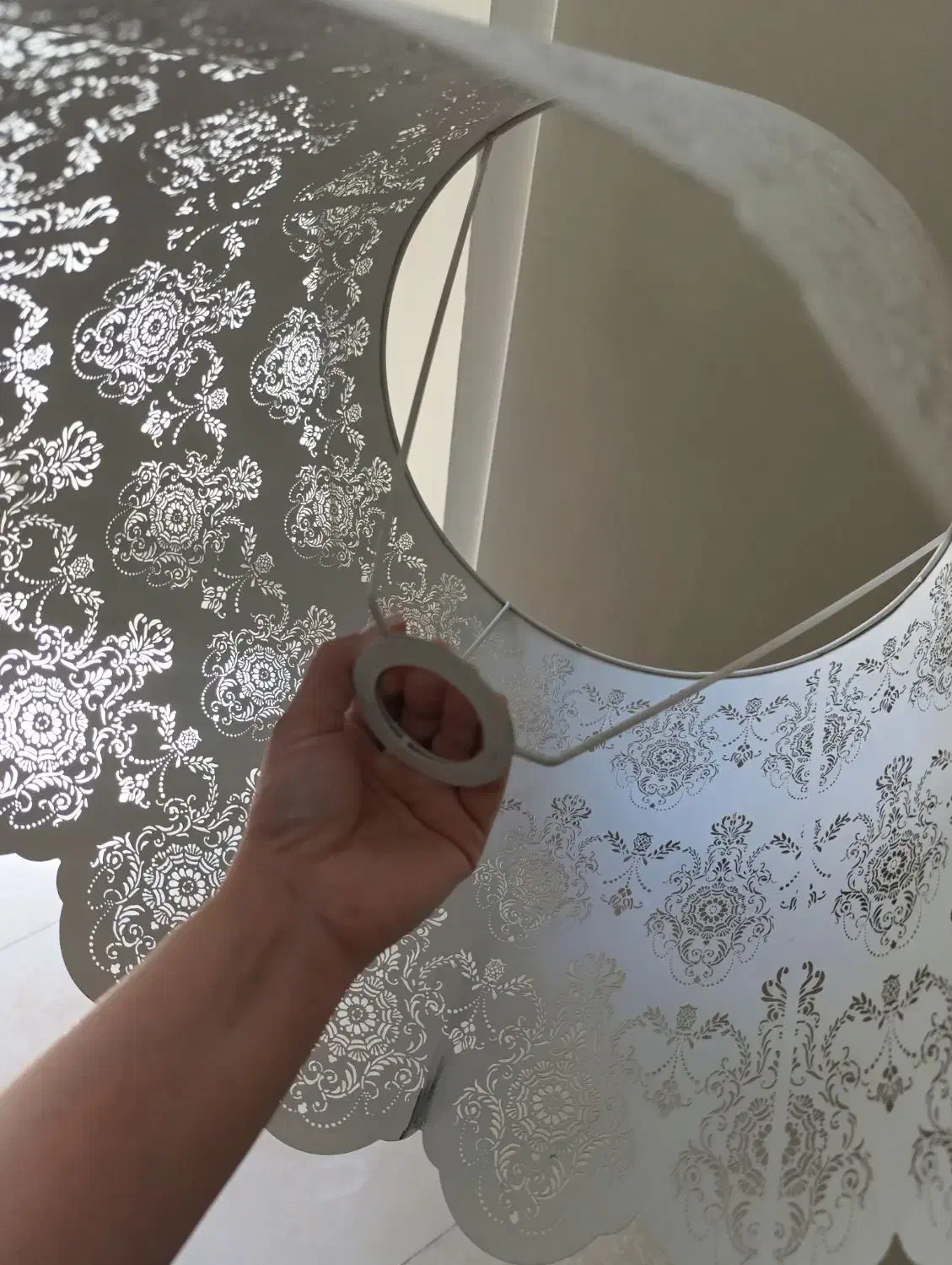 کلاهک فلزی اباژور|چراغ خواب و آباژور|تهران, فلسطین (میدان انقلاب)|دیوار