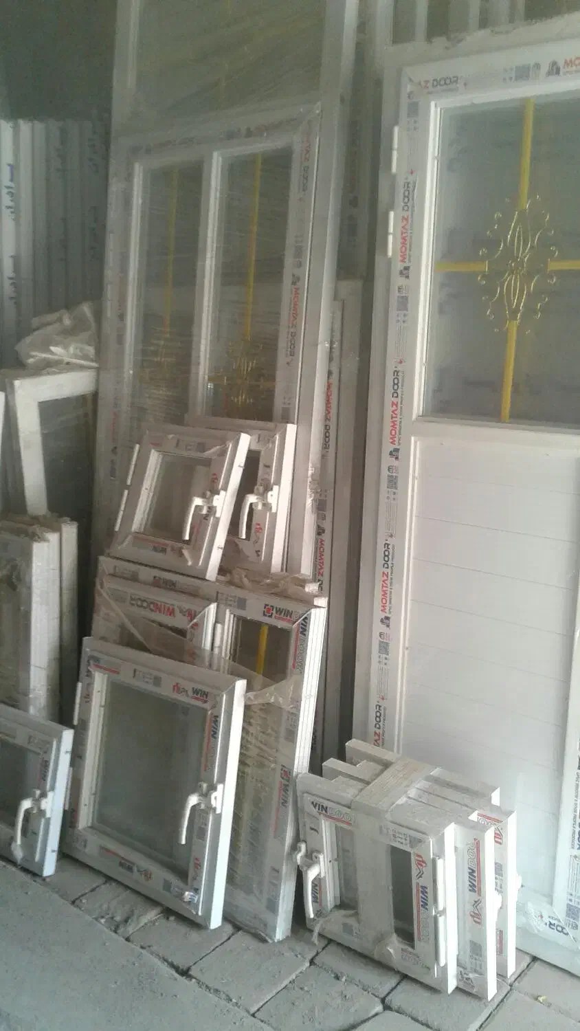 درب و پنجره و مصارف جوشکاری|مصالح و تجهیزات ساختمان|آران و بیدگل, |دیوار