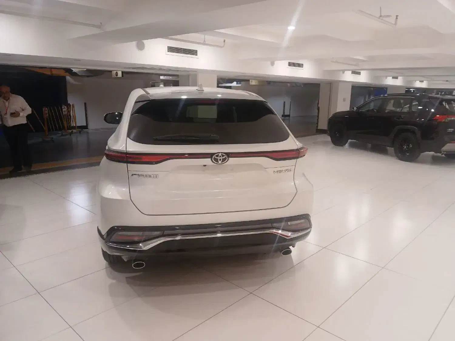 اولین تویوتا ونزا تبریز|خودرو سواری و وانت|تبریز, |دیوار