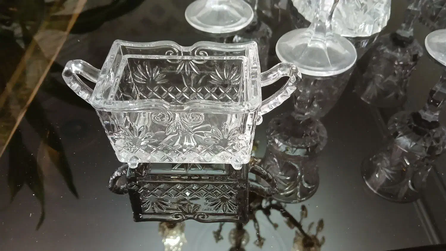 سرویس کریستال چک خورشیدی|ظروف سرو و پذیرایی|پردیس, فاز ۴|دیوار