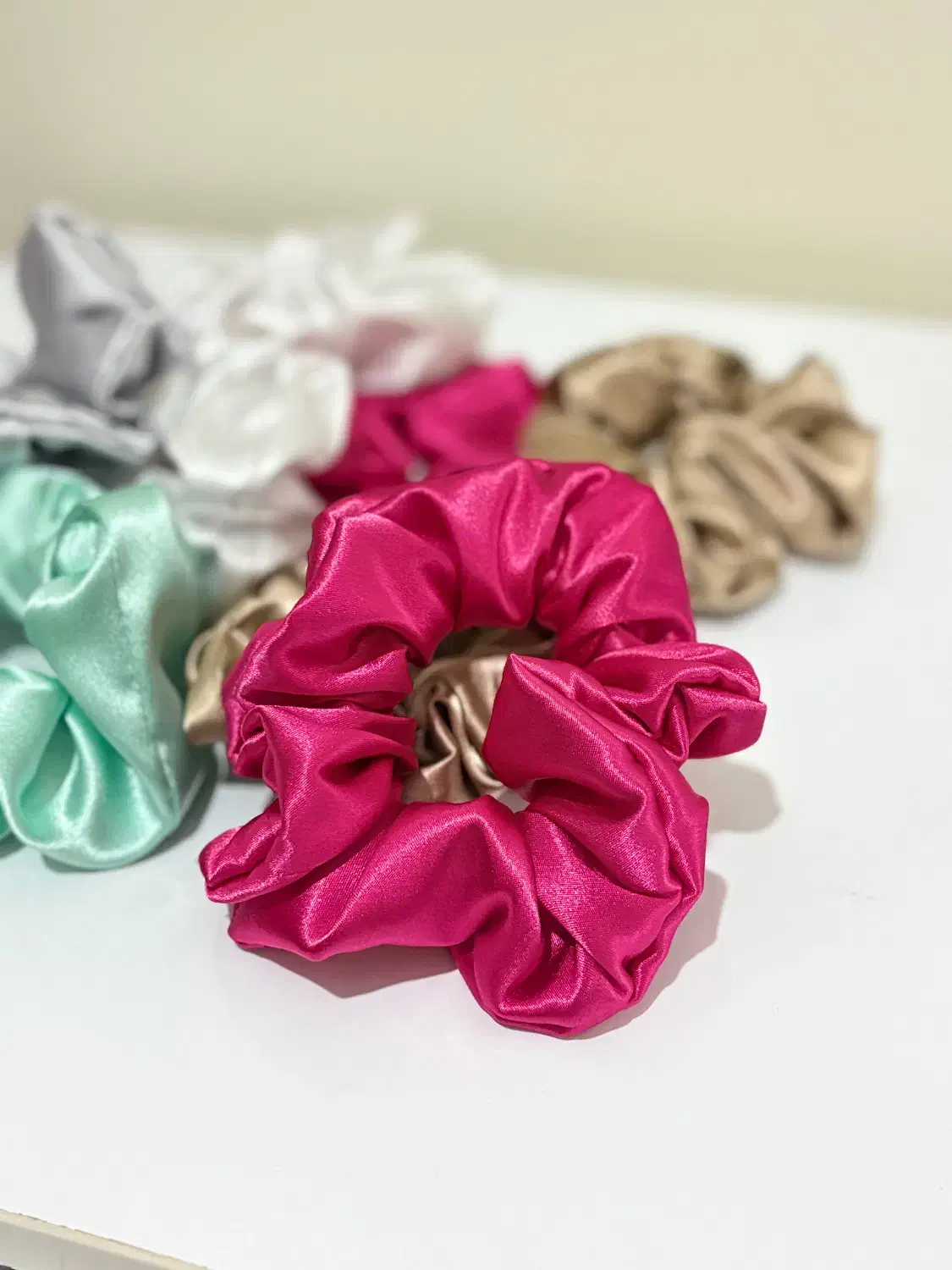 اسکرانچی عمده|زیورآلات و اکسسوری|رشت, بازار|دیوار