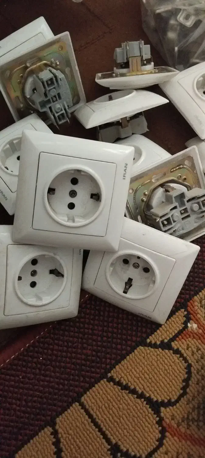 کلید و پریز  دست دوم|حراج|مشهد, کارگران|دیوار