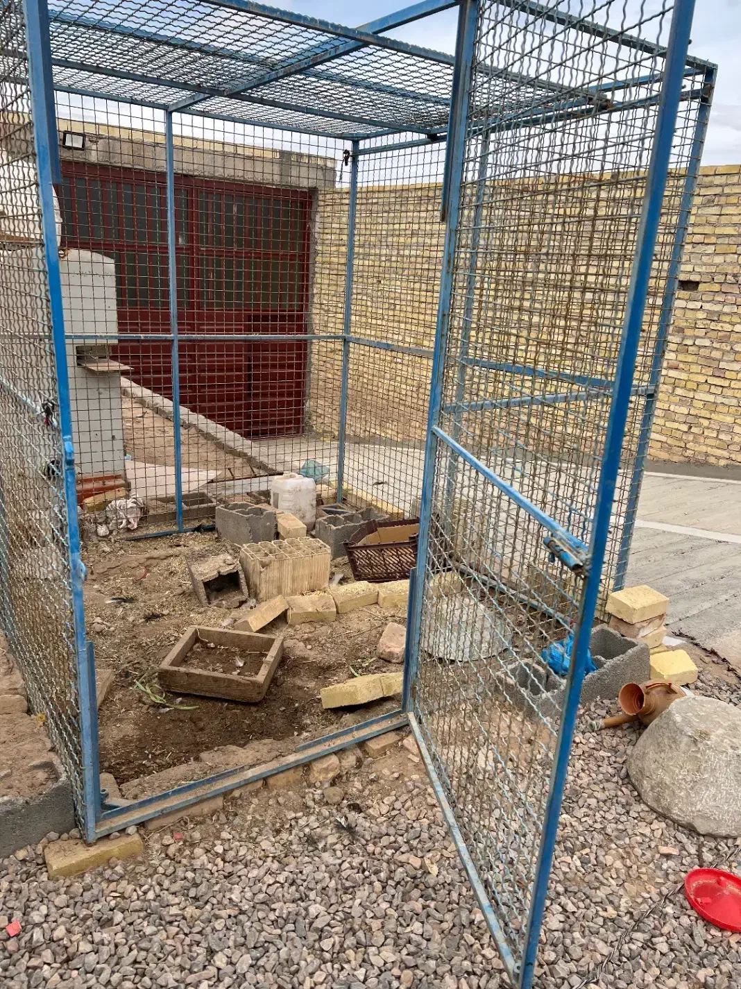 قفس مرغ و‌کبوتر فنس|لوازم جانبی حیوانات|یزد, |دیوار