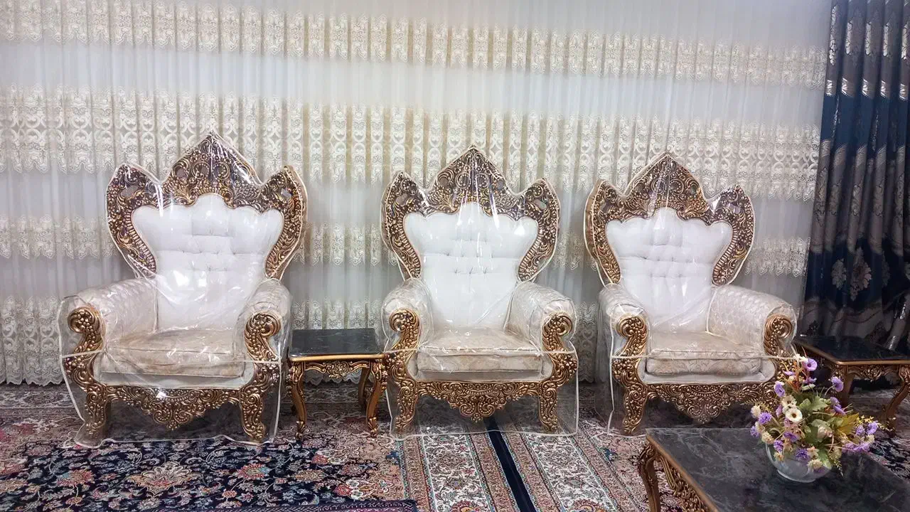 مبل سلطنتی طلایی|مبلمان خانگی و میز عسلی|بهار, |دیوار