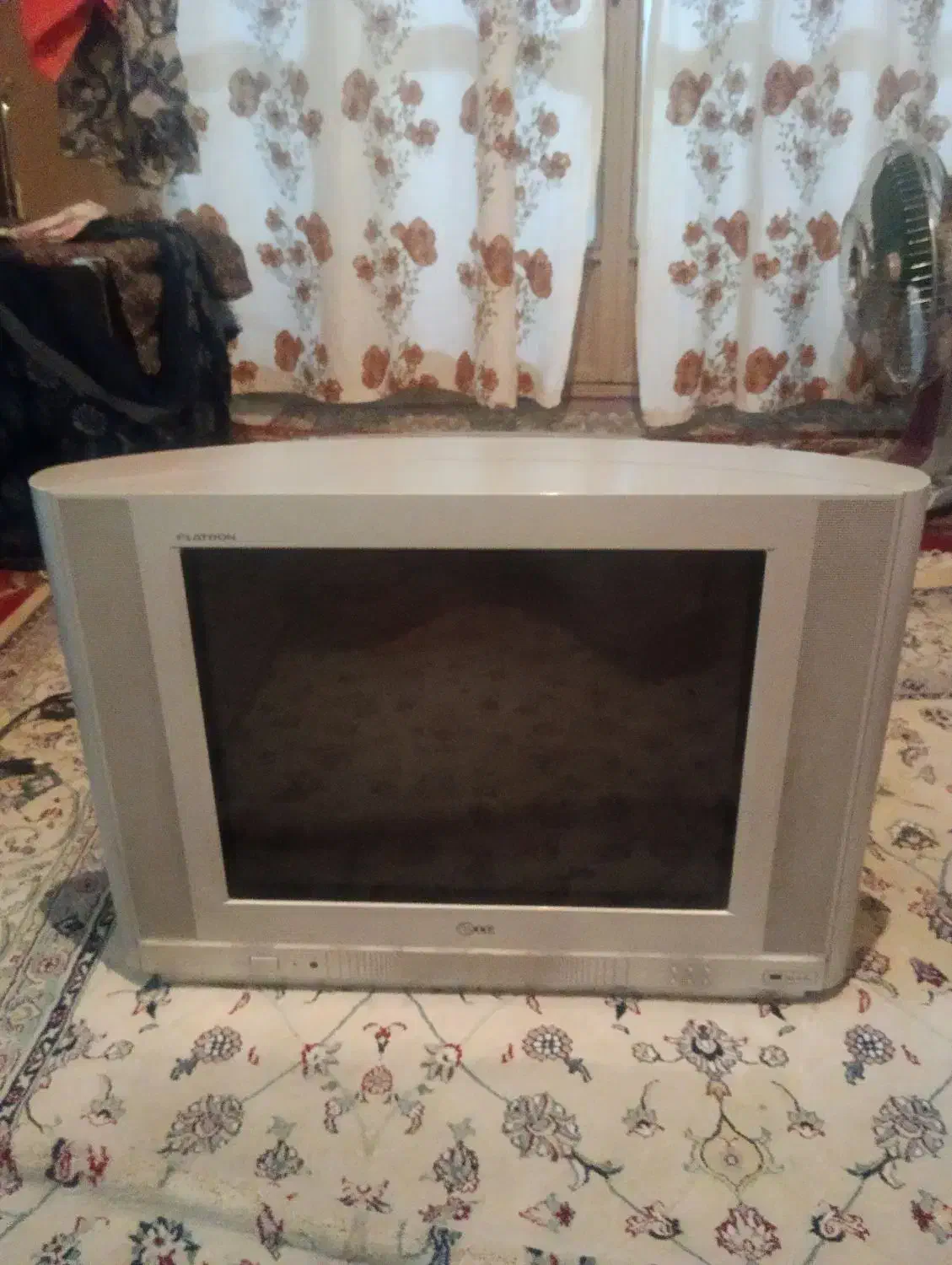 تلویزیون 24 اینچ با جییتال|تلویزیون و پروژکتور|دهاقان, |دیوار