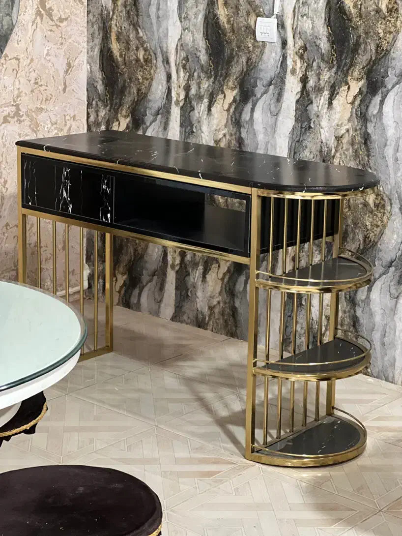 میز ناخن|آرایشگاه و سالن‌های زیبایی|مریوان, |دیوار