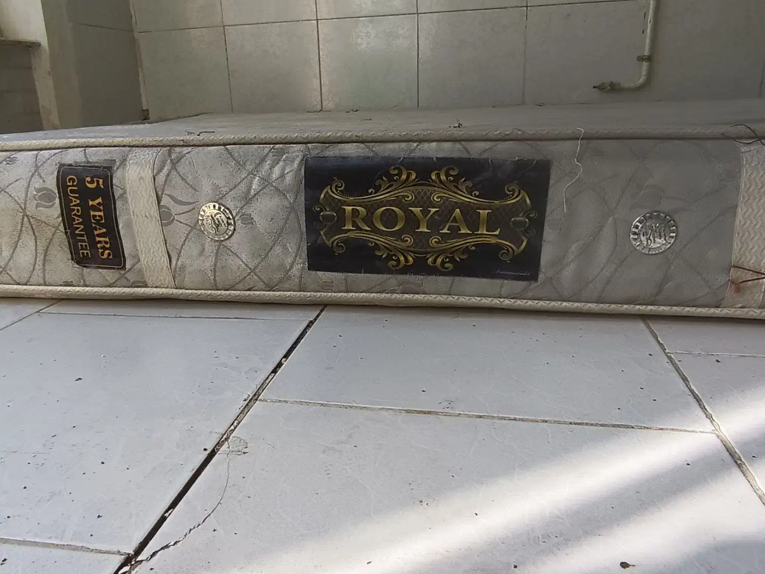 تشک دونفره|تشک تختخواب|طرقبه, |دیوار