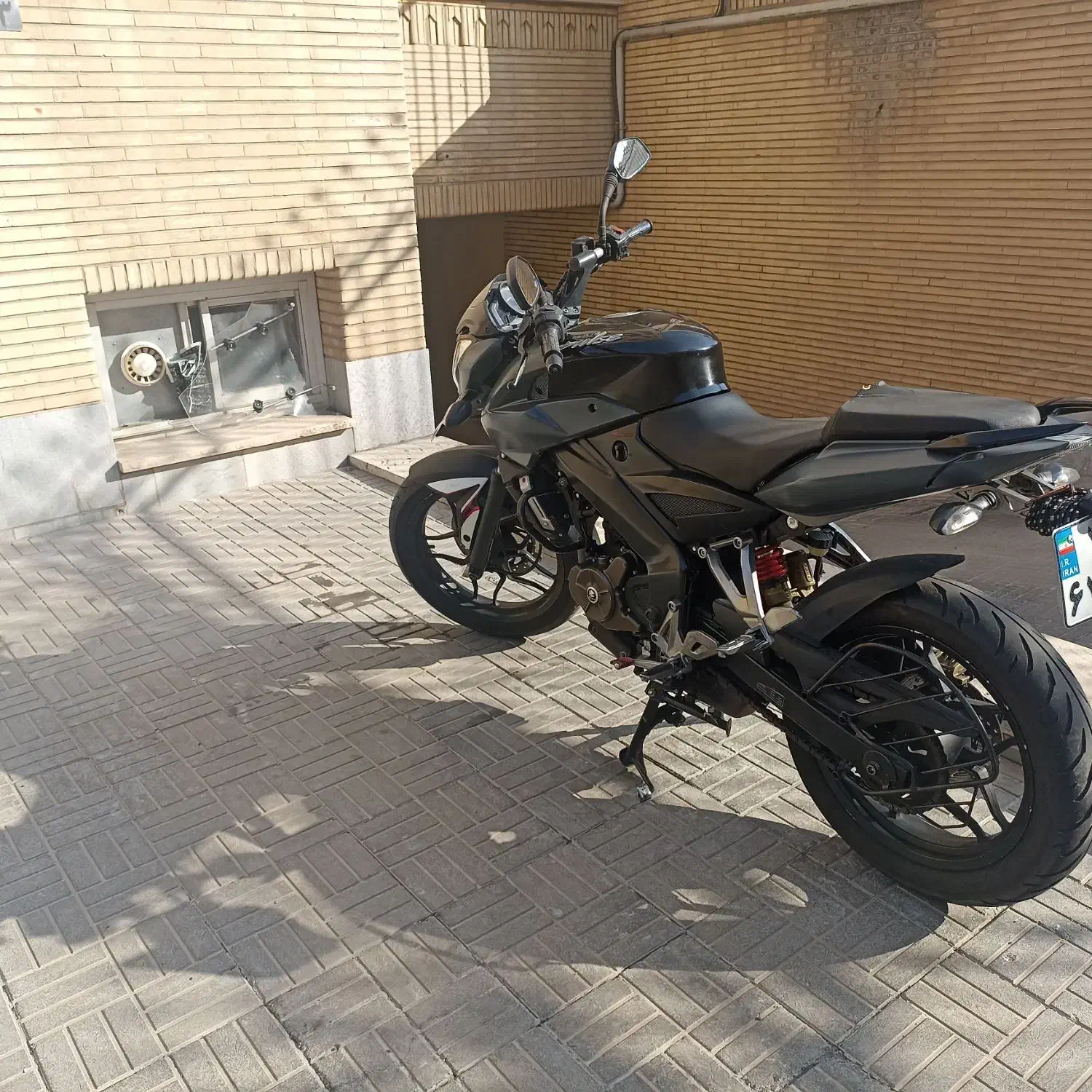 ns 200 مدل ۹۴|موتورسیکلت|تهران, توحید|دیوار