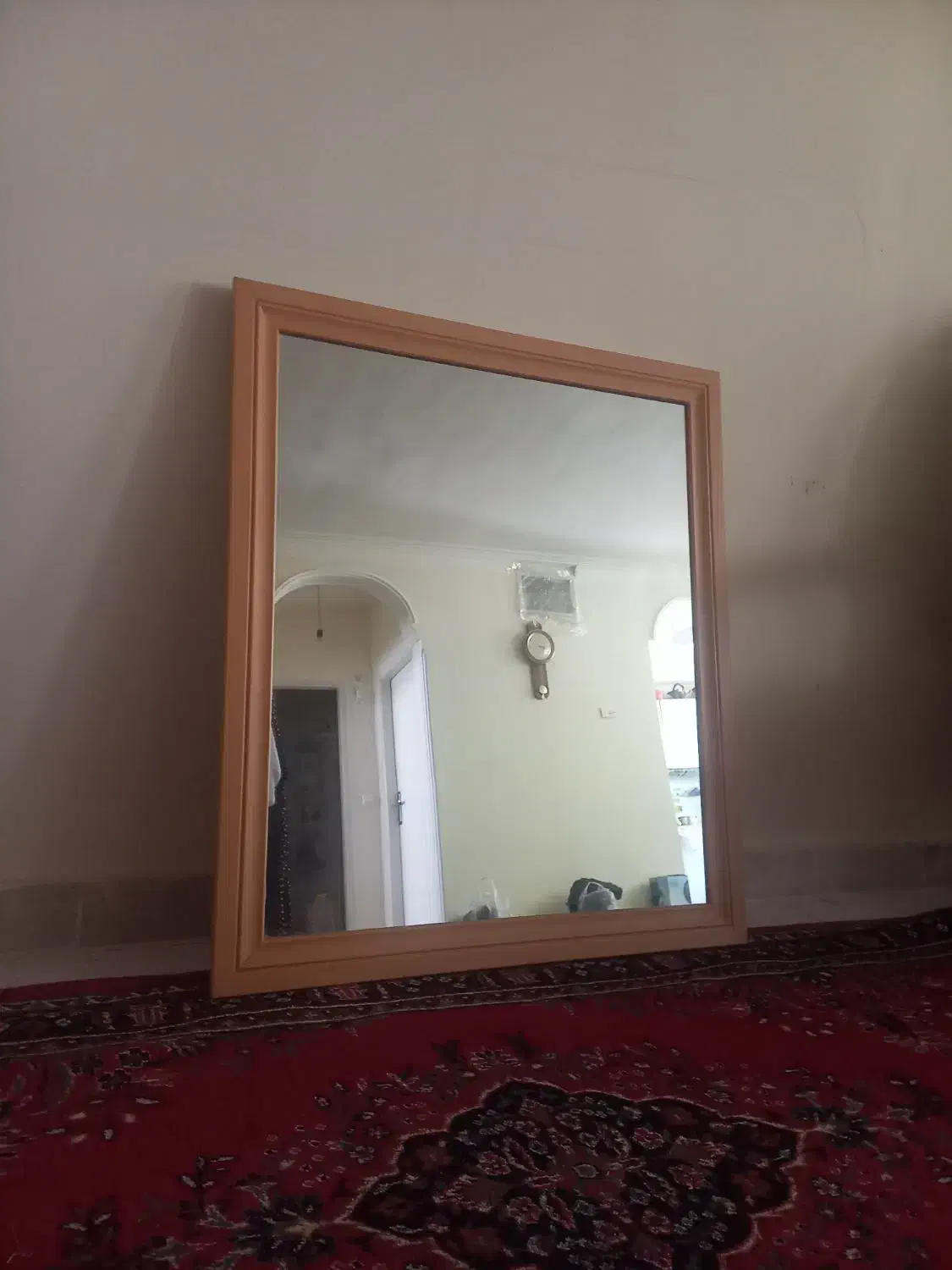 آینه|آینه|محلات, |دیوار