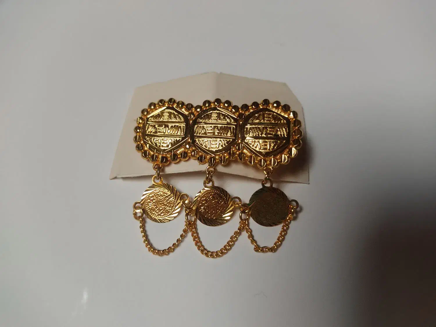 سوزن زیر گلو،سنجاق سینه|لباس|شیراز, شهرک دارایی|دیوار