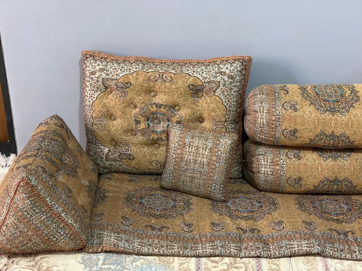 شاهنشین خلیجی|پشتی|بافق, |دیوار