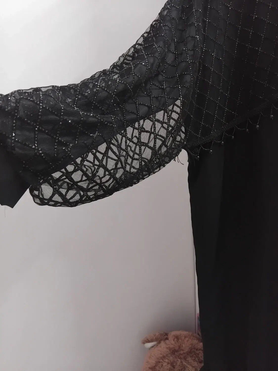 پیراهن مشکی|لباس|قم, نیروگاه|دیوار