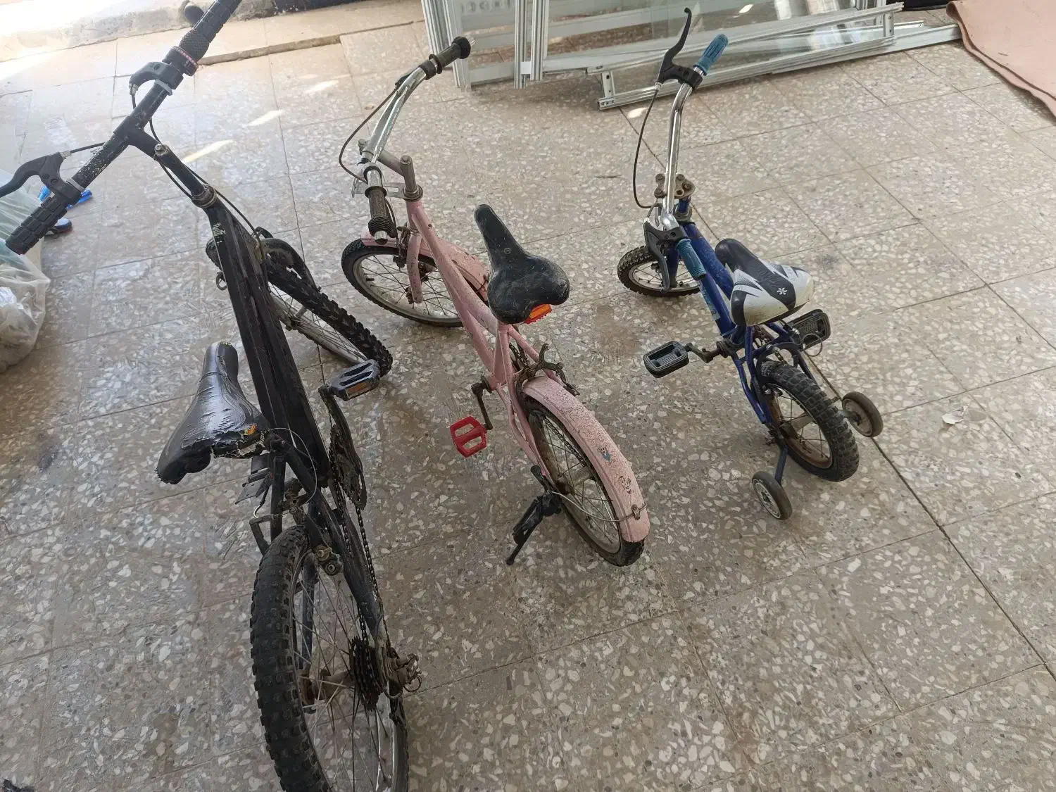 دوچرخه|دوچرخه، اسکیت، اسکوتر|روانسر, |دیوار