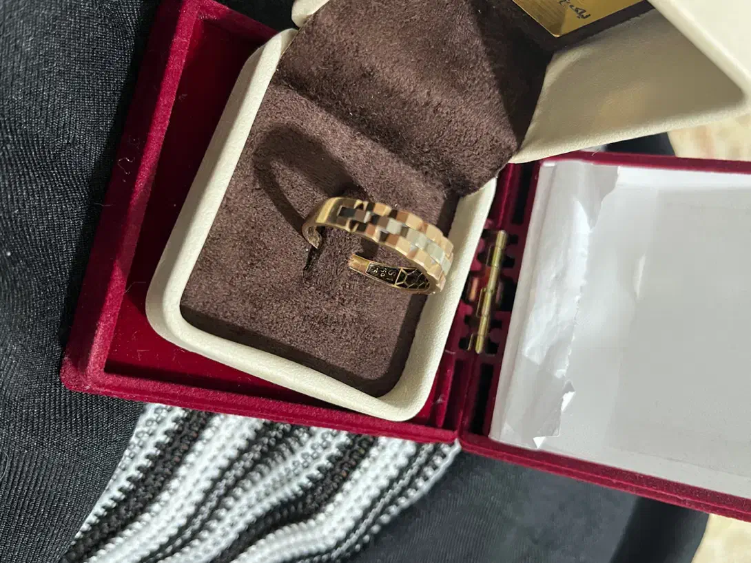 انگشتر طلامردانه۵گرم فروش فوری|جواهرات|مسجد سلیمان, |دیوار