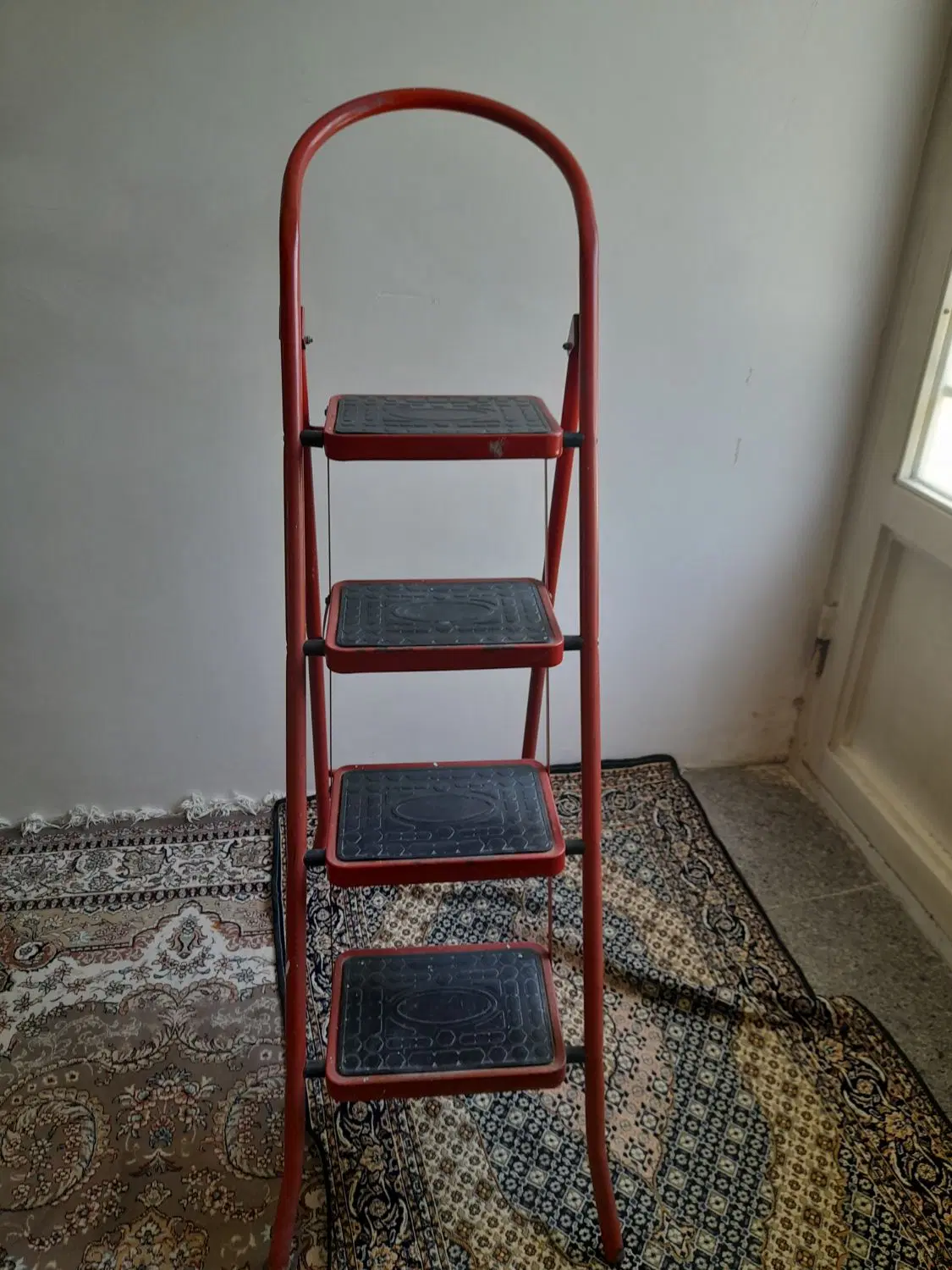 نردبان|ابزارآلات|ارومیه, |دیوار