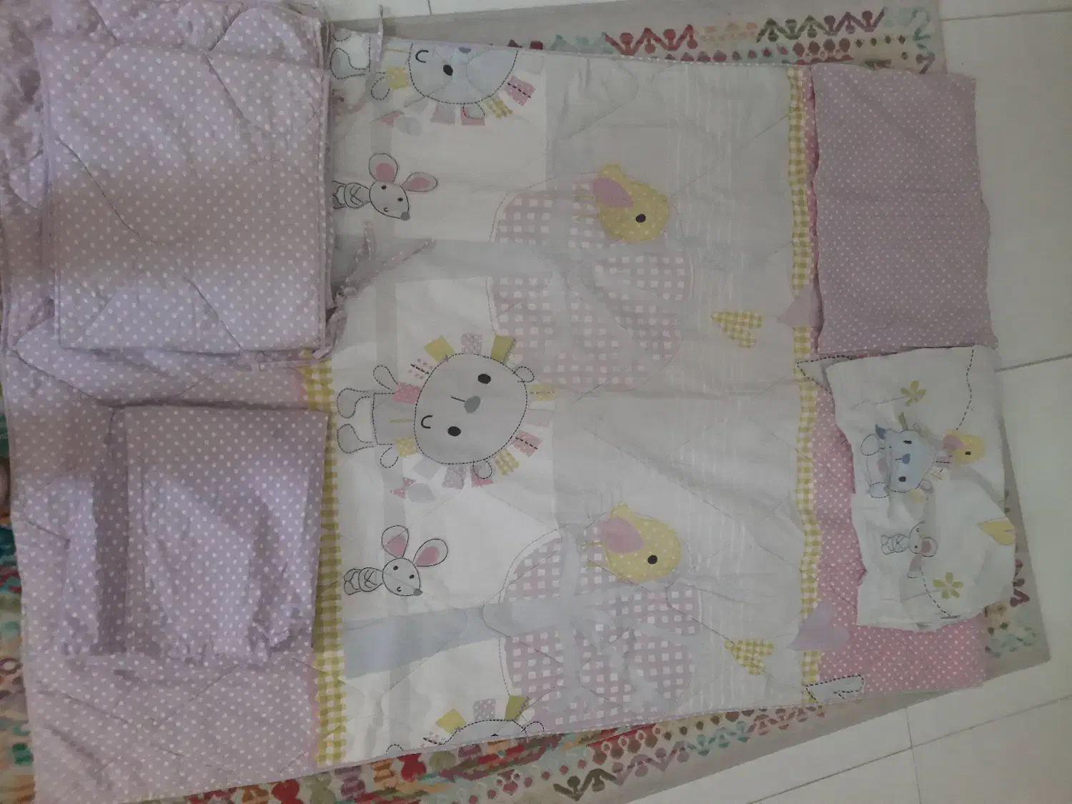 ست کامل پتو دختر بچه و یه عدد گلبافت دخترانه|اسباب و اثاث بچه|شیراز, فرهنگ شهر|دیوار