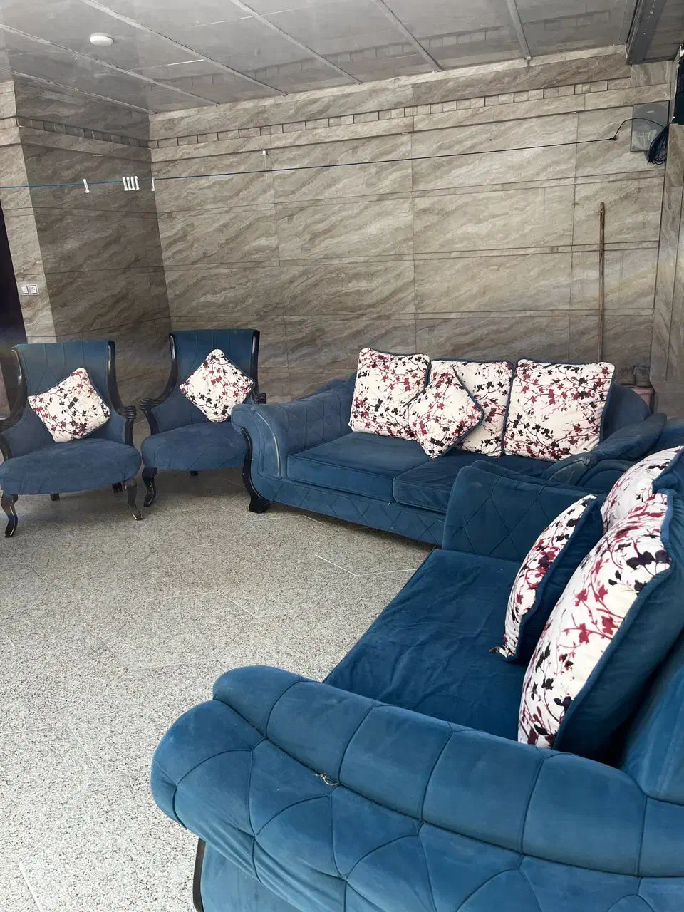 مبل هفت نفره|مبلمان خانگی و میز عسلی|مرودشت, فیروزی|دیوار