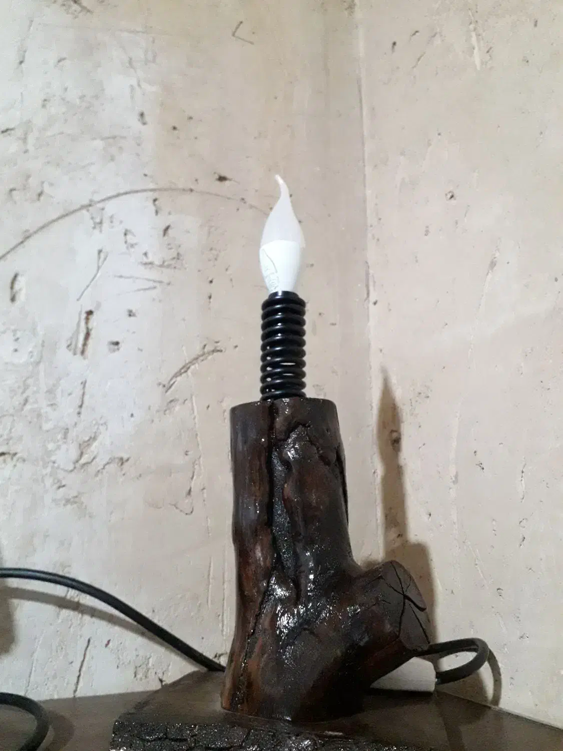 چراغ خواب چوبی|چراغ خواب و آباژور|مشکین‌دشت, |دیوار