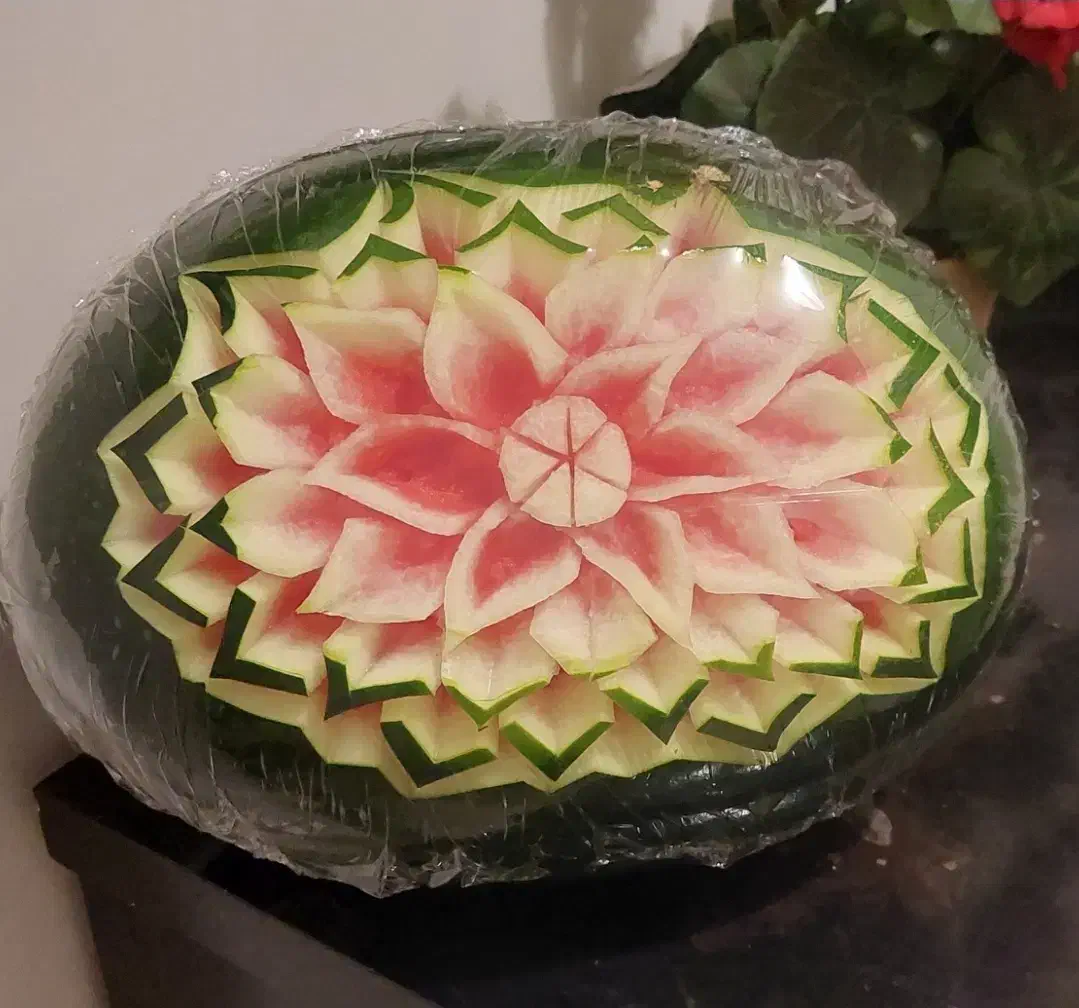 حکاکی هندوانه و کدو و تزیینات یلدا میوه آرایی|خدمات پذیرایی، مراسم|تهران, حبیب الله|دیوار