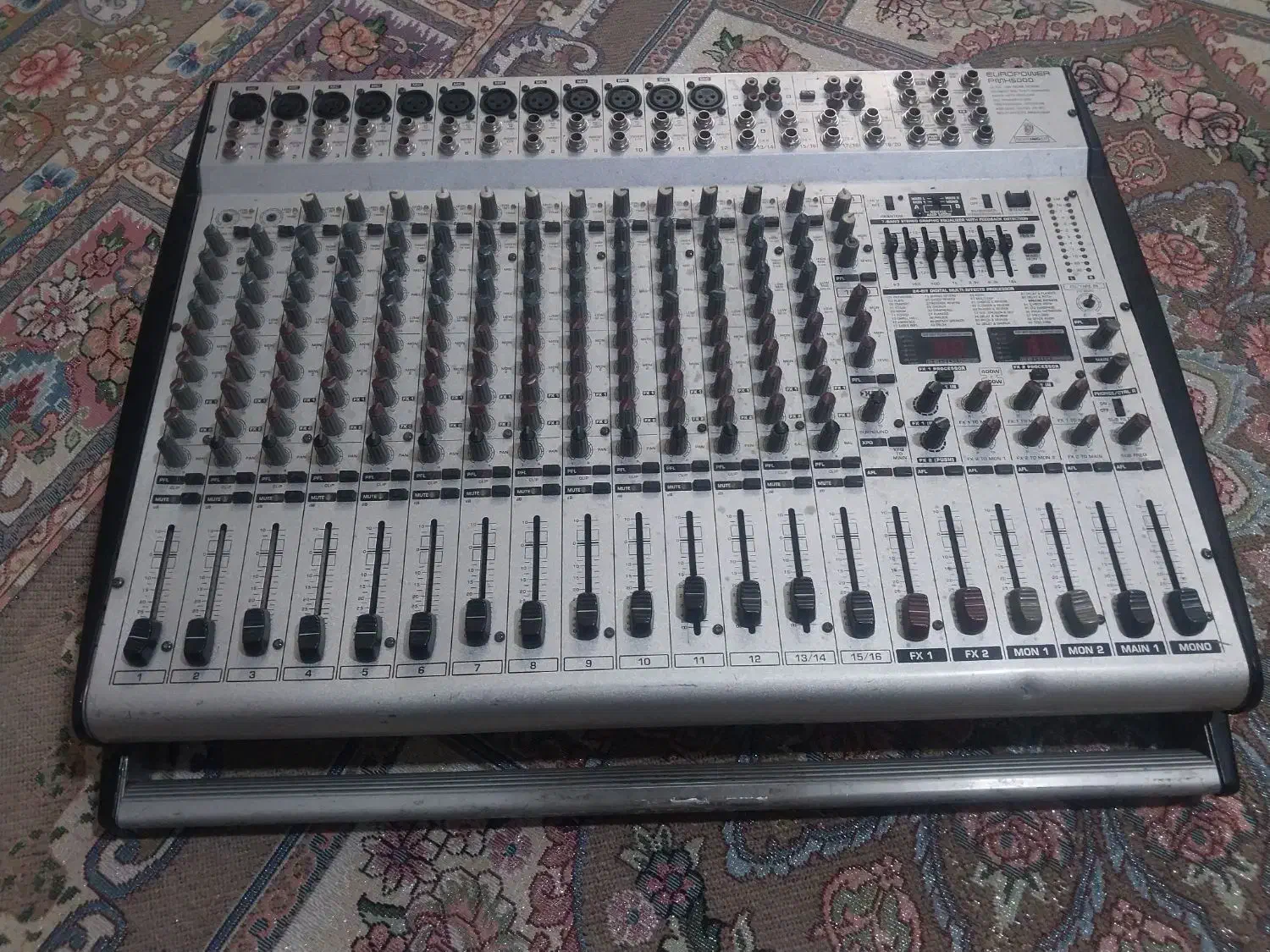 میکسر برنگر|گیتار، بیس، امپلیفایر|قدس, شهرقدس|دیوار