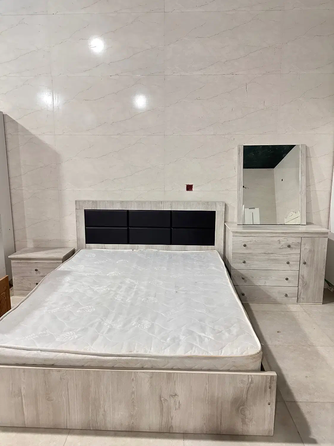 سرویس خواب دو نفره و یک نفره و‌نوزادی|تخت و سرویس خواب|داراب, |دیوار