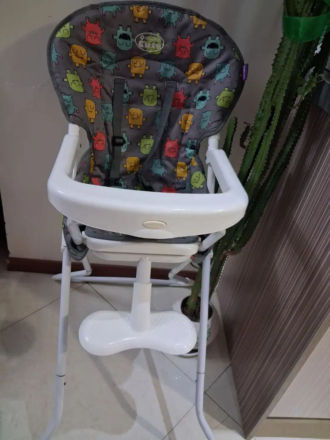 صندلی غذای کودک|تخت و صندلی بچه|تهران, مرزداران|دیوار