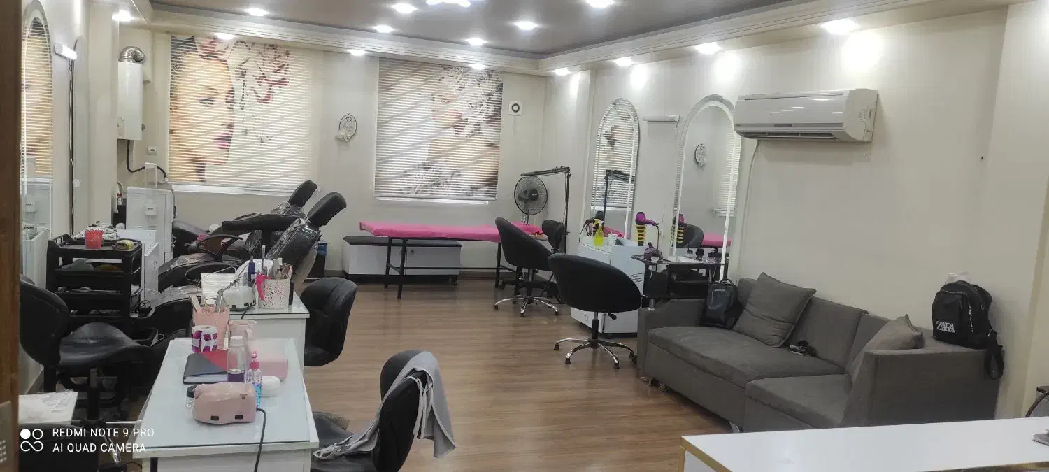 استخدام ناخنکار و اصلاح کار|استخدام درمانی، زیبایی، بهداشتی|تهران, صد دستگاه|دیوار