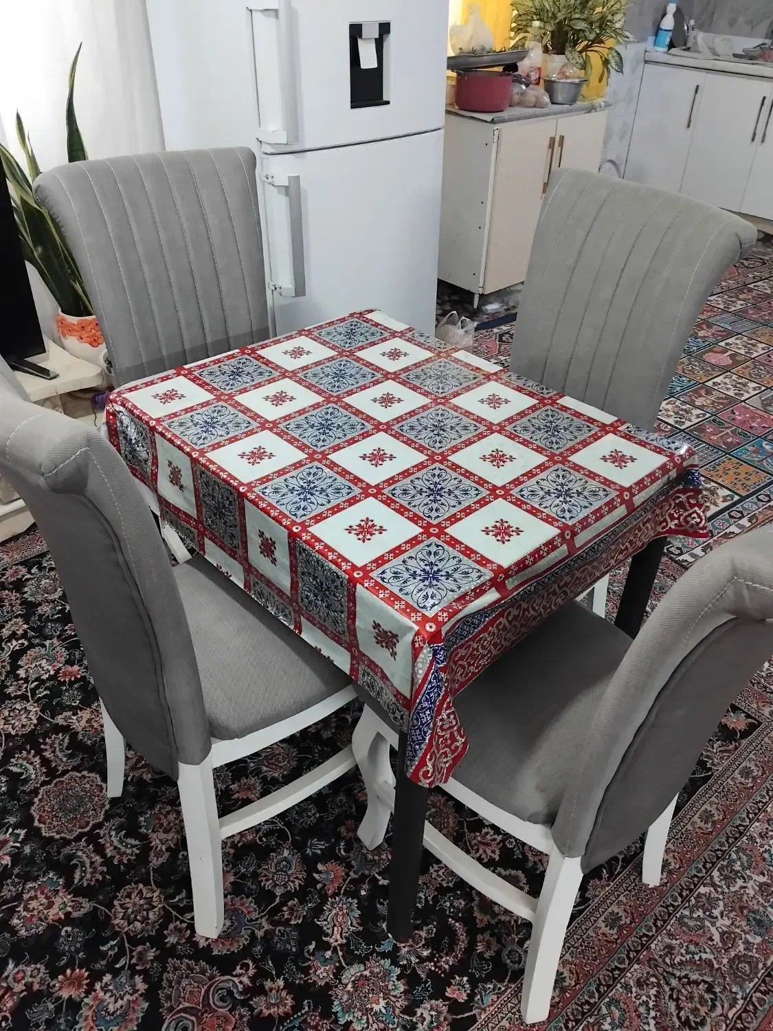 میز نهار خوری چهار نفره|میز و صندلی غذاخوری|لنگرود, |دیوار