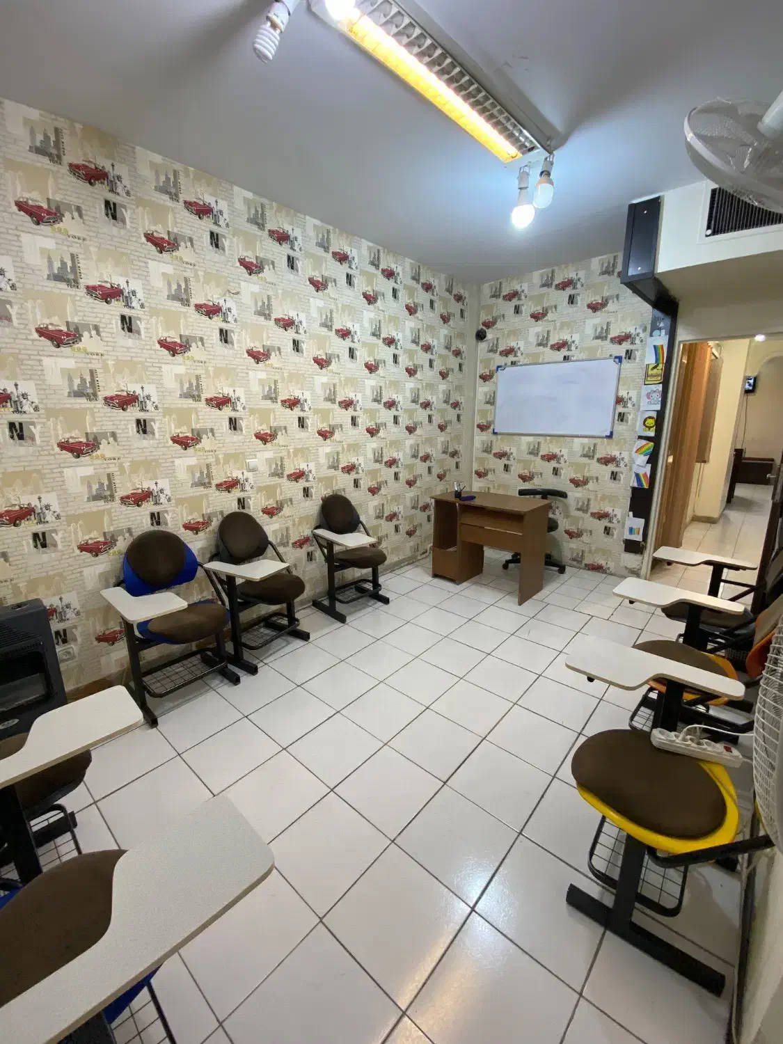 منشی موسسه زبان|استخدام آموزشی|تهران, نیروی دریایی|دیوار