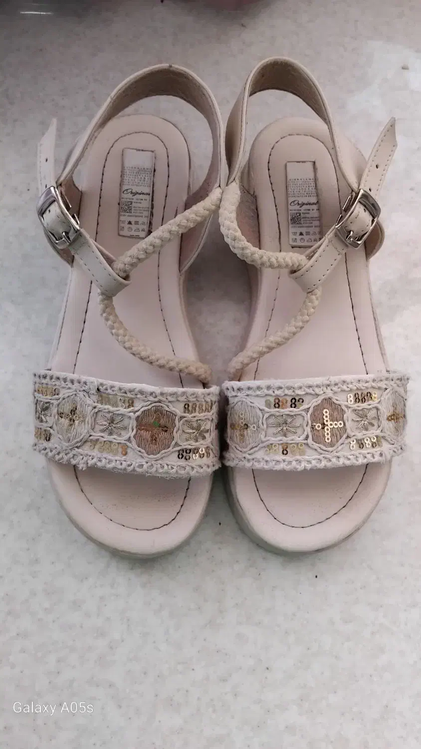 صندل|کیف، کفش، کمربند|محمدشهر, شهرک چمران|دیوار