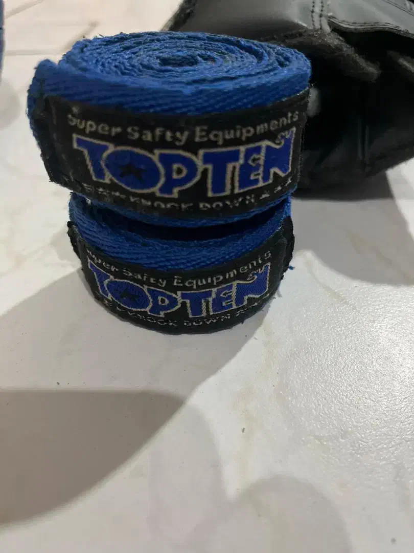 دستکش بوکس و باند بوکس|تجهیزات ورزشی|رشت, کوی جام جم|دیوار