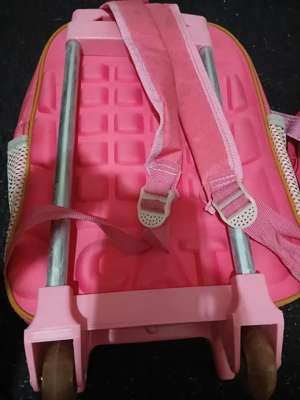 کیف مدرسه چمدانی|کیف، کفش، کمربند|کاشان, فین بزرگ|دیوار