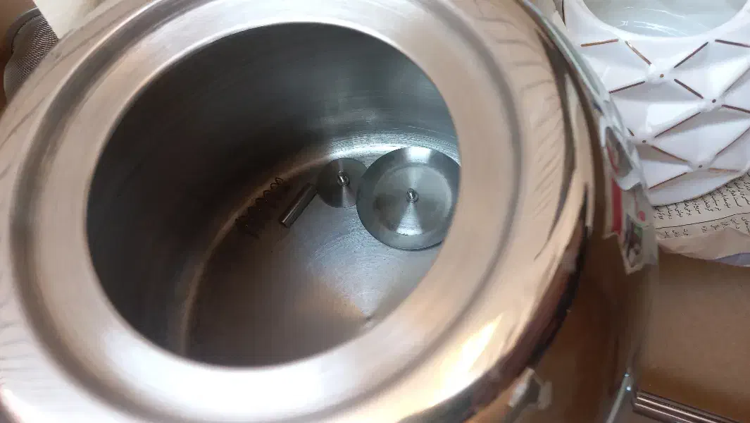 لاکچری نو|ظروف پخت‌وپز|فولادشهر, مسکن مهر فولادشهر|دیوار