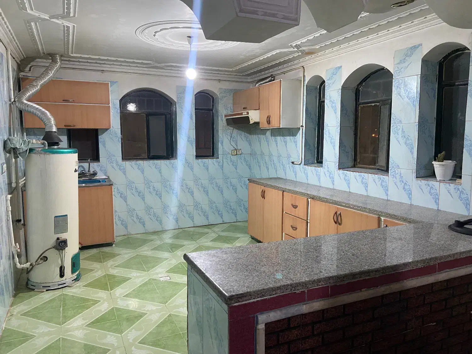 پزشک ۱۲۰متر۲خواب و انباری طبق توضیحات|اجارهٔ آپارتمان|زرند, |دیوار