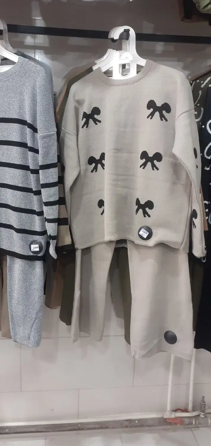 ست بافت|لباس|میانه, |دیوار