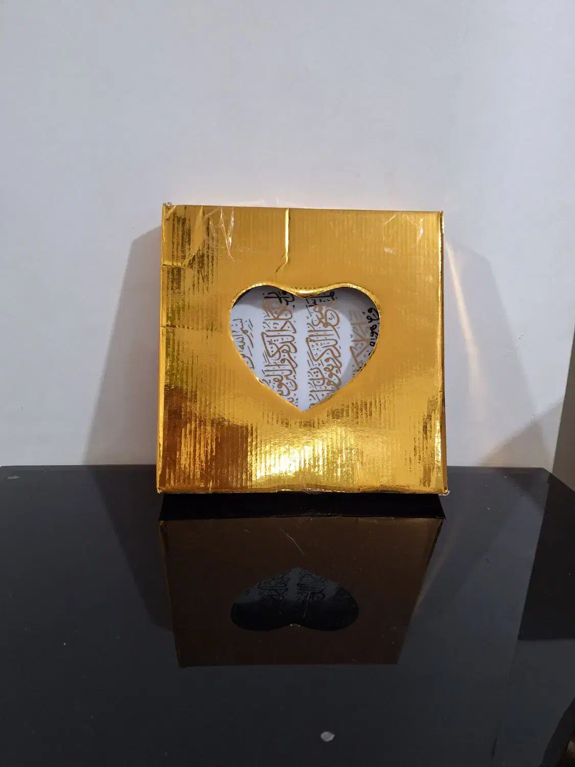 بشقاب دیوار کوب وان یکاد با قطر ۲۳ سانت|کلکسیون اشیاء عتیقه|تهران, صادقیه|دیوار