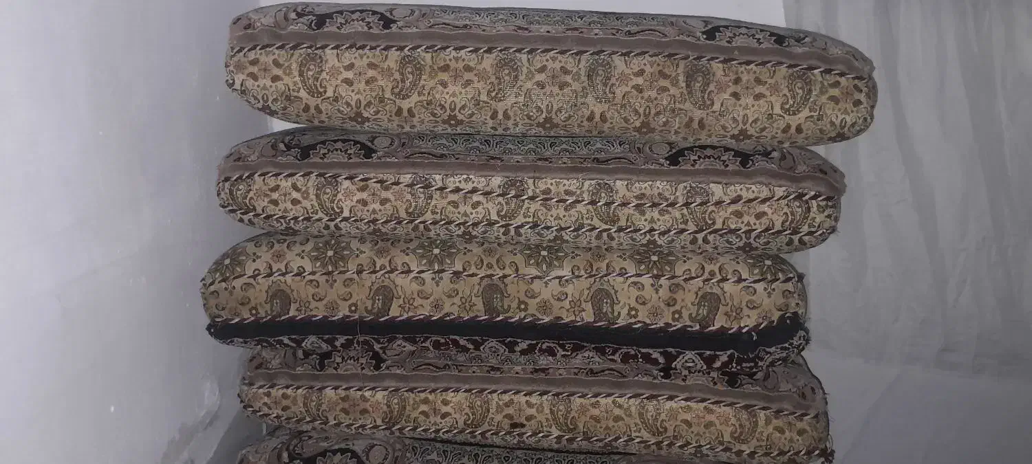 پشتی ماشینی|پشتی|قشم, |دیوار