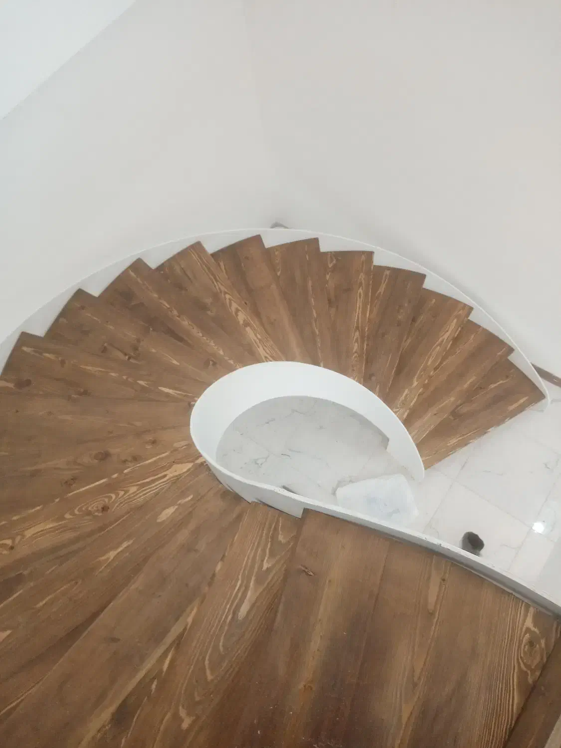 کف پله چوبی|خدمات پیشه و مهارت|رشت, قاسمیه|دیوار