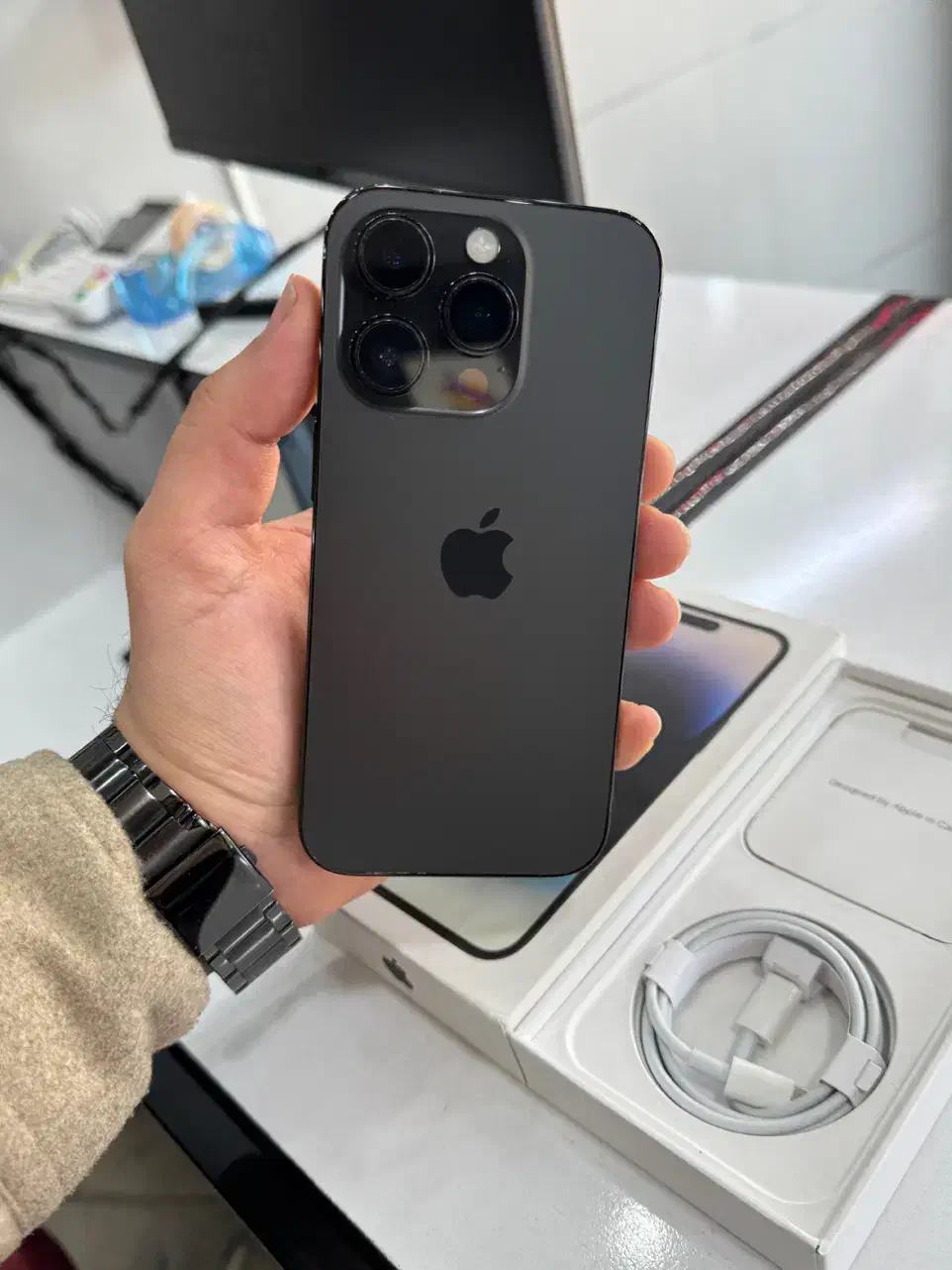 ایفون 14 پرو / با ریجستر / 256 کیگ|موبایل|اصفهان, رزمندگان|دیوار