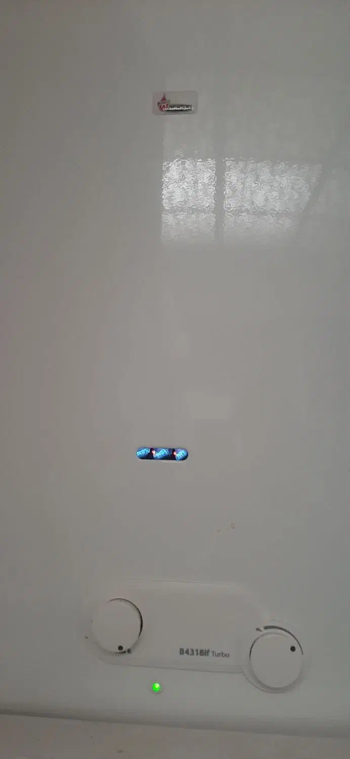 ابگرمکن توربو فن دار b4318if turboسالم گارانتی دار|آبگرمکن، پکیج، شوفاژ|صحنه, |دیوار