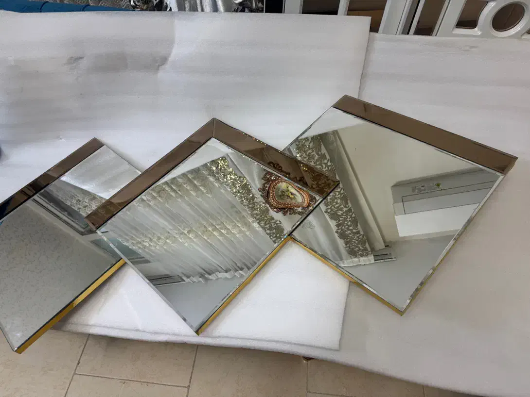 آیینه|آینه|قدس, شهر‌قدس|دیوار