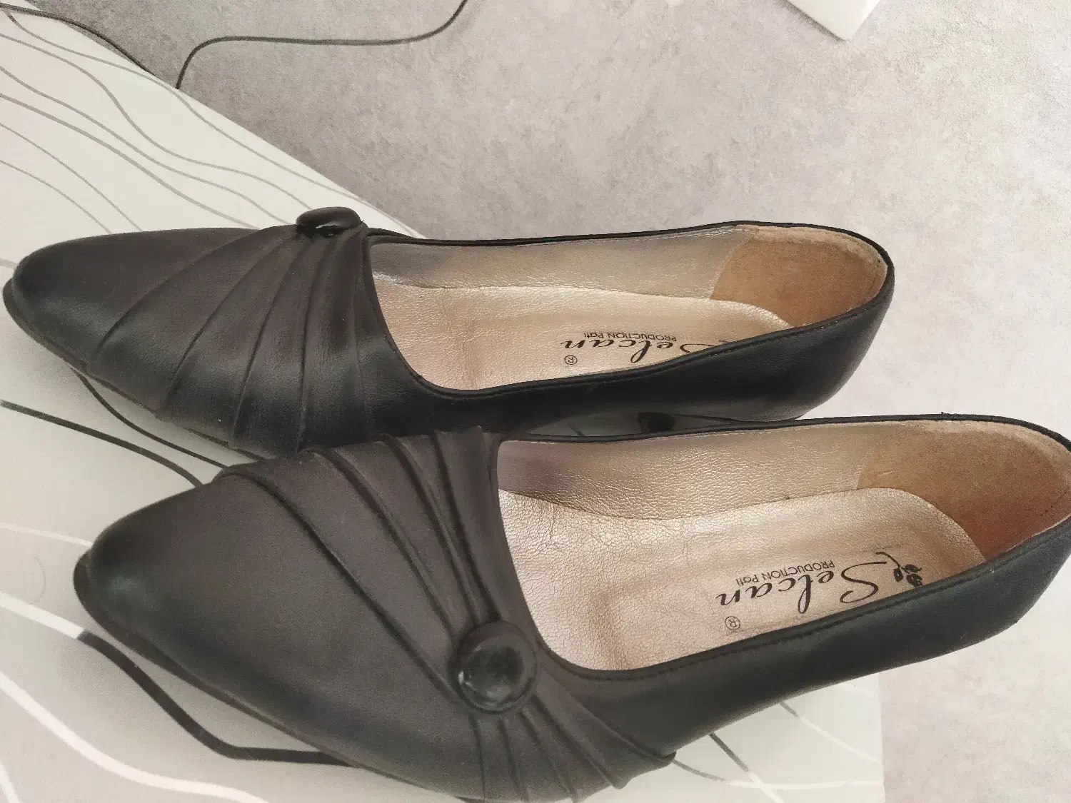 کفش مجلسی زنانه|کیف، کفش، کمربند|شیراز, پشم شیشه|دیوار