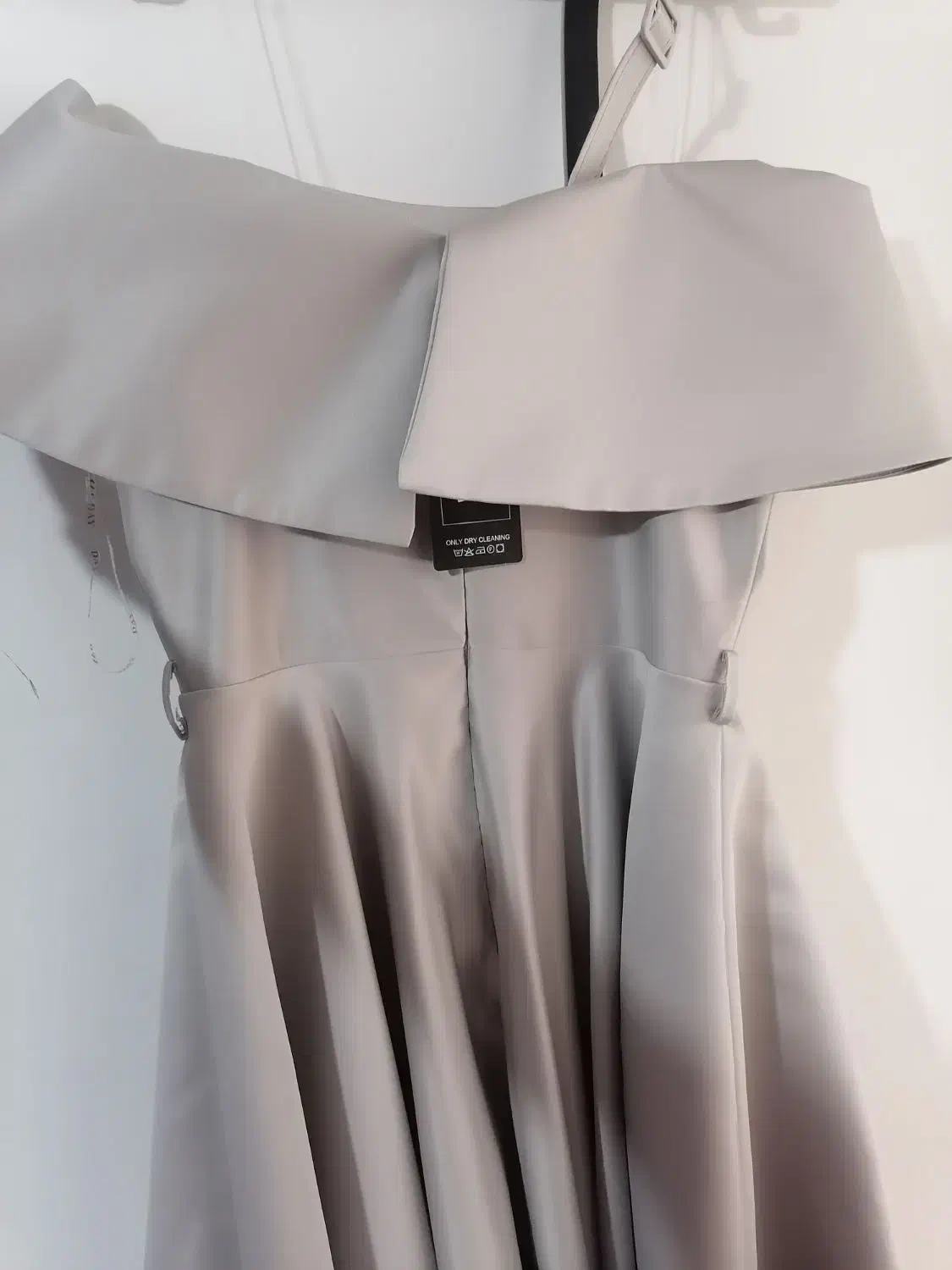 لباس|لباس|رشت, بلوار گیلان|دیوار