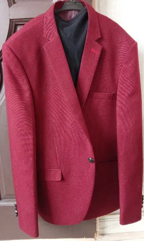 کت تک|لباس|دماوند, دماوند|دیوار