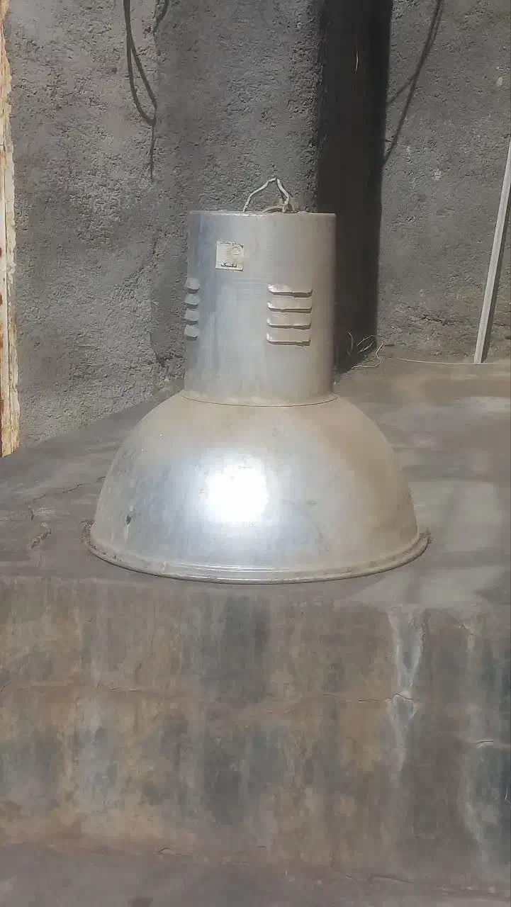 چراغ سوله ای|لامپ و چراغ|قم, نیروگاه|دیوار