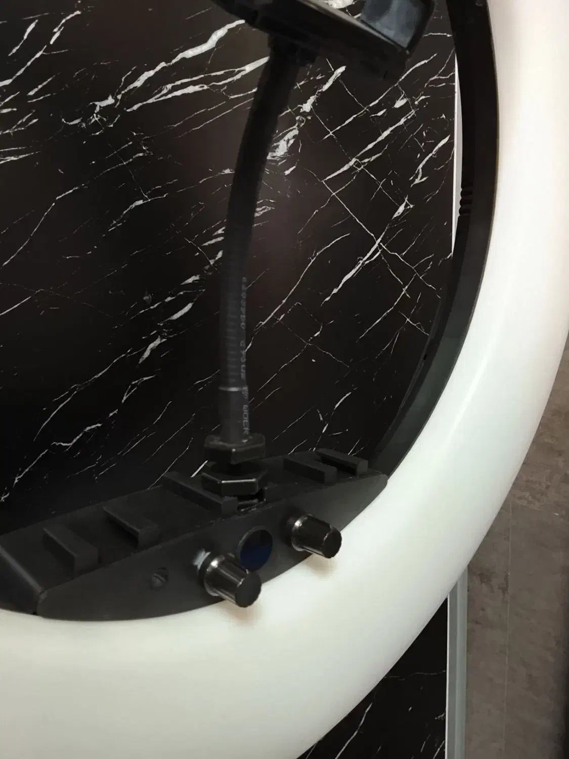 رینگ لایت 170 وات به همراه 3 پایه 2 متری فلزی|دوربین عکاسی و فیلم‌برداری|تهران, لاله زار|دیوار