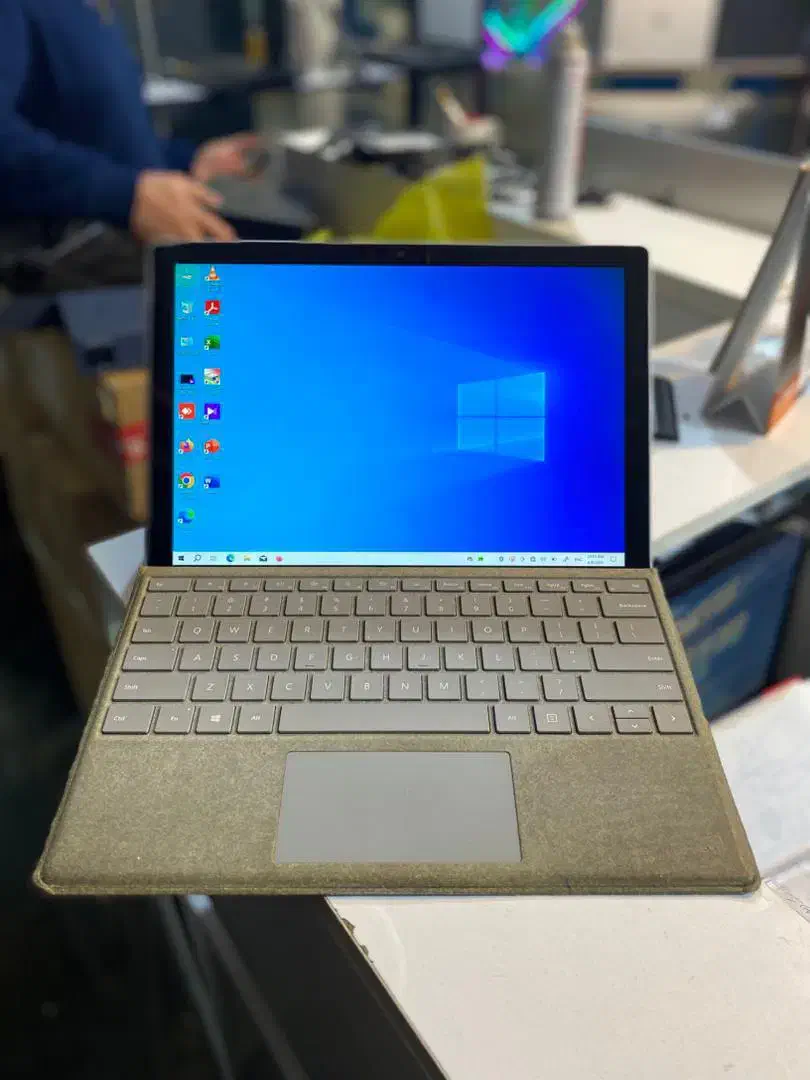 Surface pro7|رایانه همراه|تهران, فلسطین (میدان انقلاب)|دیوار