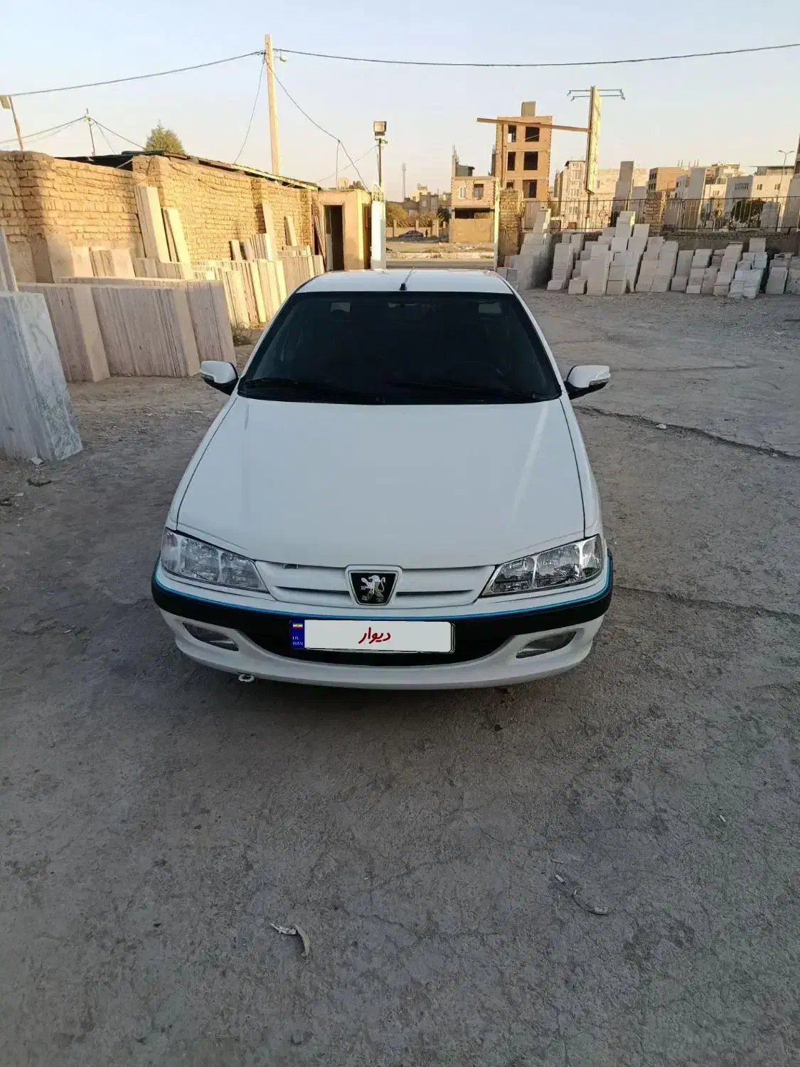 پژو پارس مدل ۹۲بی رنگ لازرورقی  رخ درحد ۱۴۰۰|خودرو سواری و وانت|نظرآباد, رسالت|دیوار