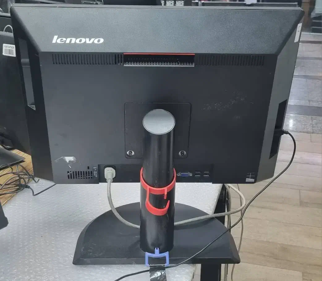 آل این وان درحد و تمیز Lenovo M73Z|رایانه رومیزی|تهران, فلسطین (میدان انقلاب)|دیوار