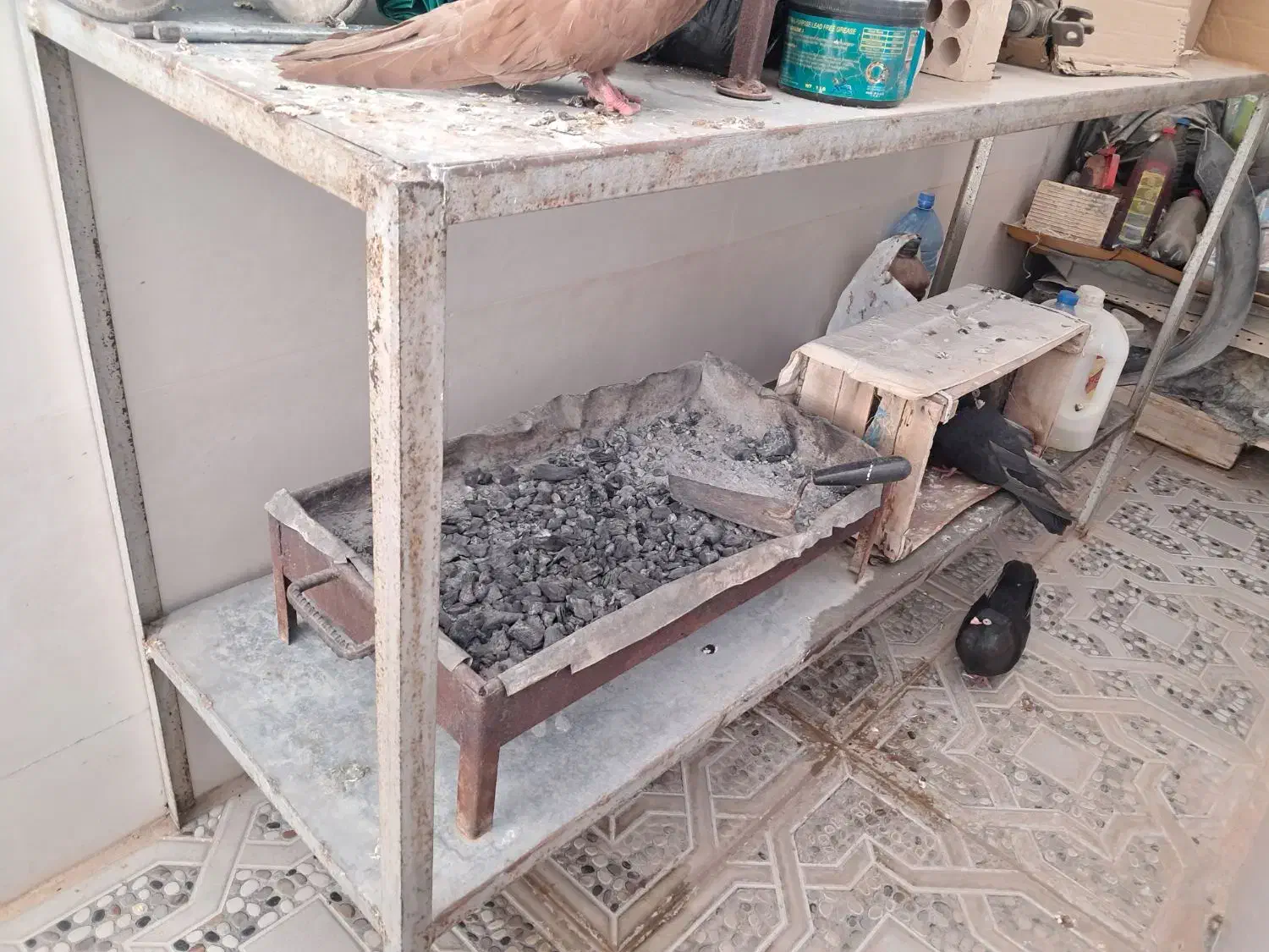 فروش یک عدد میز فلزی|فروشگاه و مغازه|امیدیه, |دیوار